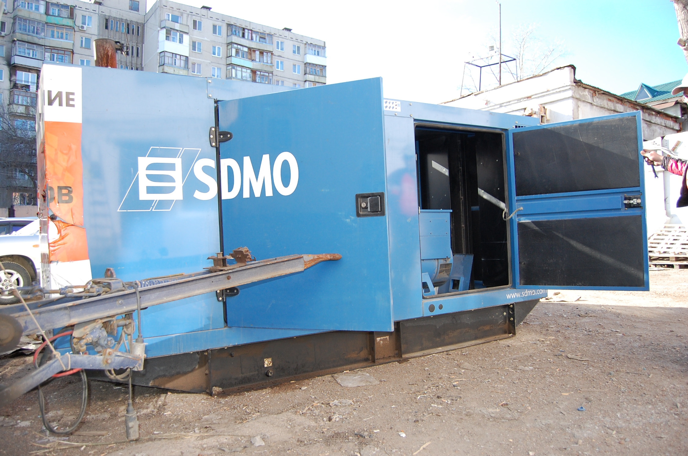 дизельный генератор SDMO J130 б/у